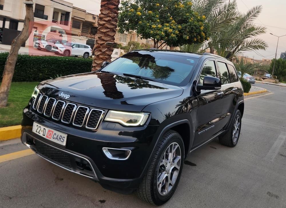 جیپ گراند شیرۆکی